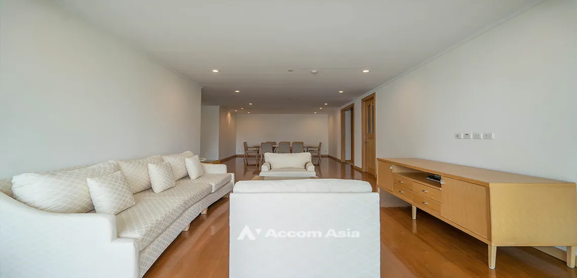 4  3 br Apartment For Rent in Sukhumvit ,Bangkok BTS Phrom Phong at Apartment with Top Facilities, Close to Emshere AA12700