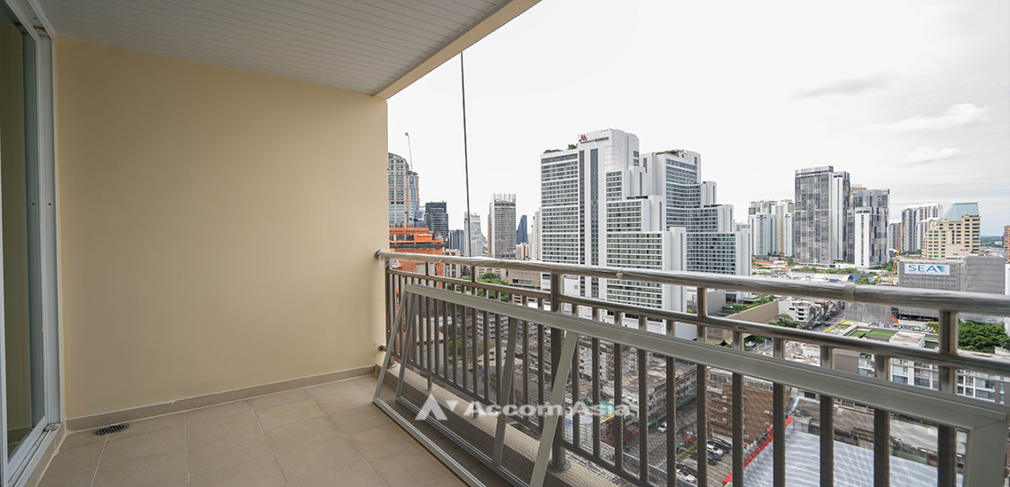 6  3 br Apartment For Rent in Sukhumvit ,Bangkok BTS Phrom Phong at Apartment with Top Facilities, Close to Emshere AA12700