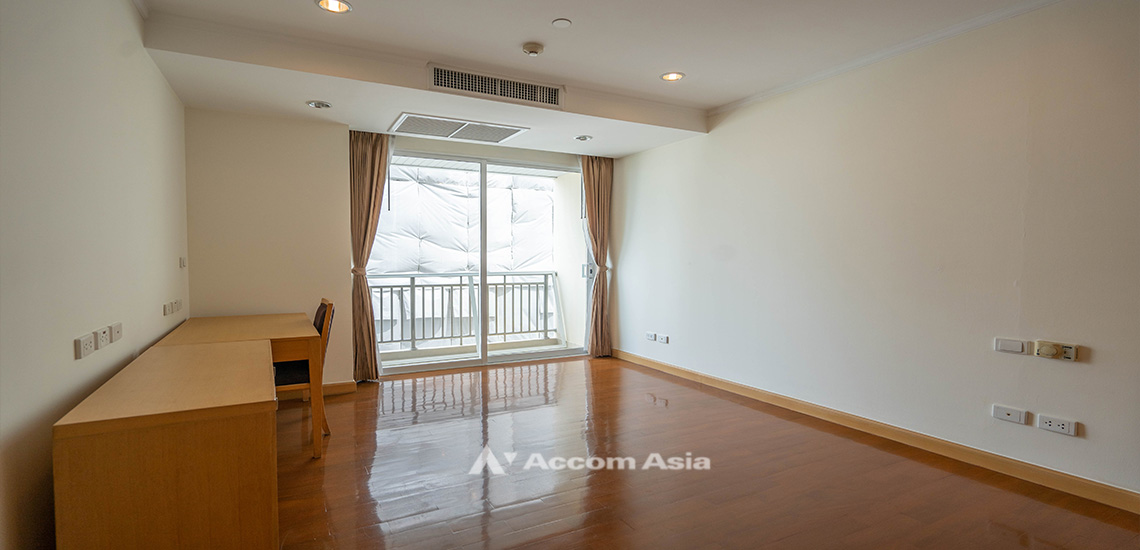 8  3 br Apartment For Rent in Sukhumvit ,Bangkok BTS Phrom Phong at Apartment with Top Facilities, Close to Emshere AA12700