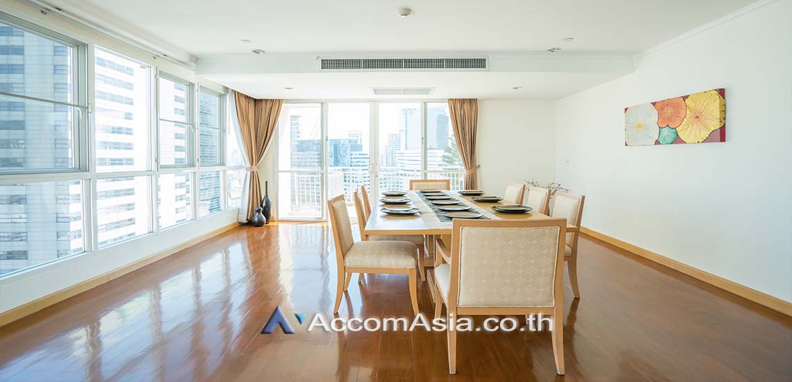  1  3 br Apartment For Rent in Sukhumvit ,Bangkok BTS Phrom Phong at Apartment with Top Facilities, Close to Emshere AA12702
