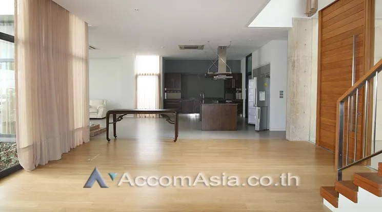 5  4 br House For Rent in Sukhumvit ,Bangkok BTS Phrom Phong at House with Private Pool AA12755