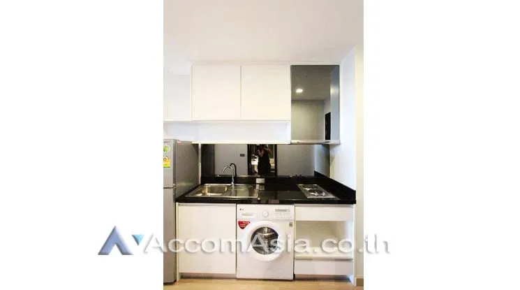 unit Studio  Condominium For Rent in Sukhumvit, Bangkok  near BTS Phra khanong (AA12802)