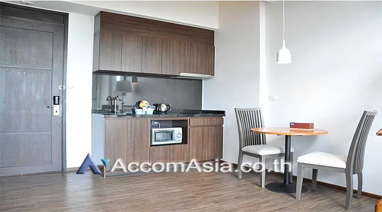 unit 1 Bedroom  Apartment For Rent in Sukhumvit, Bangkok  near BTS Ekkamai (AA12816)