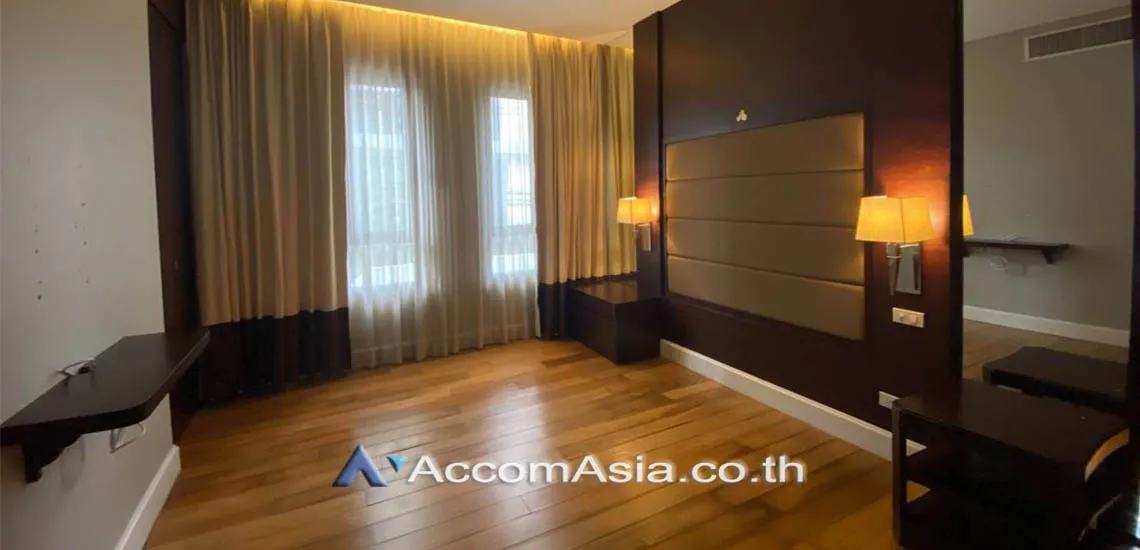 unit 1 Bedroom  Condominium For Sale in Sukhumvit, Bangkok  near BTS Phrom Phong (AA12843)