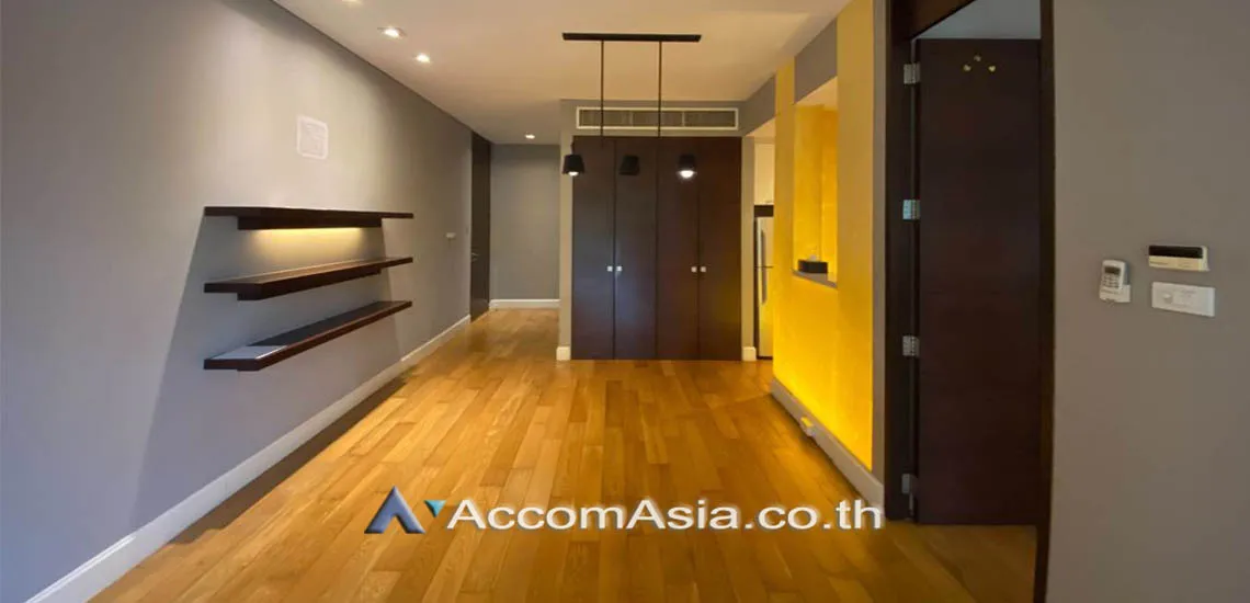 unit 1 Bedroom  Condominium For Sale in Sukhumvit, Bangkok  near BTS Phrom Phong (AA12843)