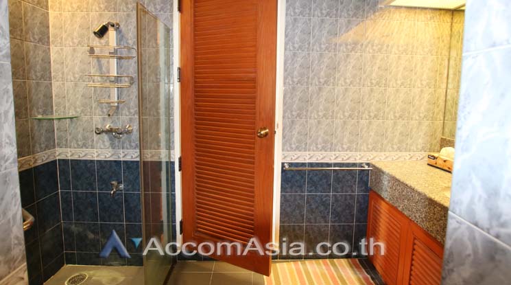 7  1 br Condominium For Rent in Ploenchit ,Bangkok BTS Ratchadamri at Baan Somthavil Ratchadamri AA12903