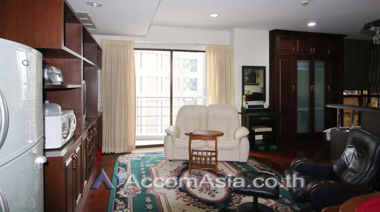  1  Studio Condominium For Rent in Ploenchit ,Bangkok BTS Ratchadamri at Baan Somthavil Ratchadamri AA12904