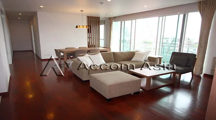 unit 3 Bedrooms  Apartment For Rent in Sukhumvit, Bangkok  near BTS Phrom Phong (AA12916)