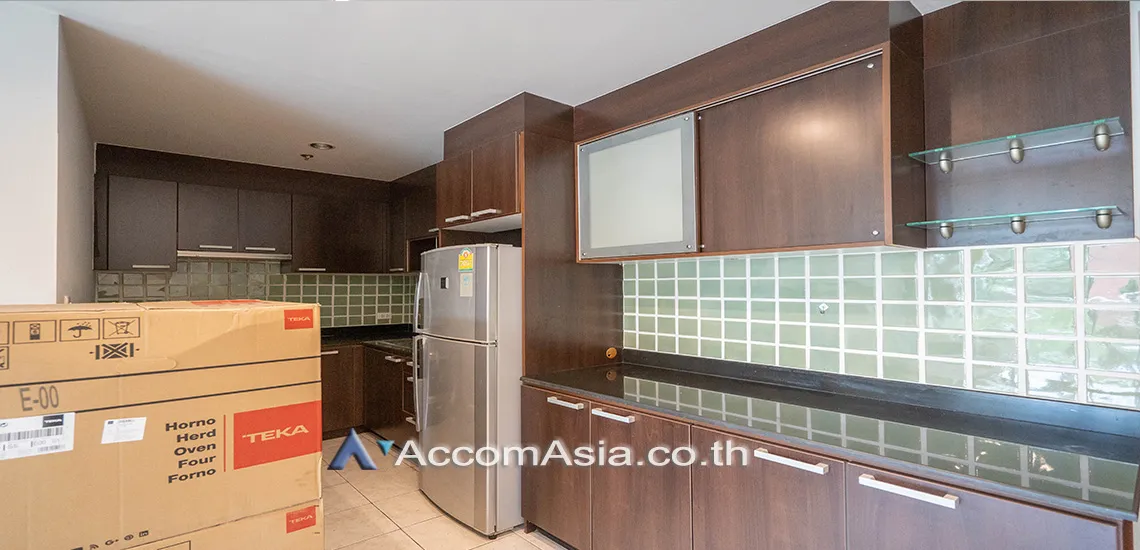 unitPet friendly |  2 Bedrooms  Apartment For Rent in Sathorn, Bangkok  near MRT Lumphini - BTS Chong Nonsi (AA12948)