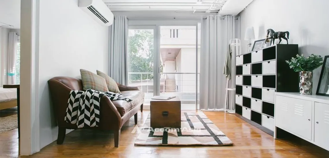 unit 1 Bedroom  Condominium For Sale in Phaholyothin, Bangkok  near BTS Ari (AA12952)