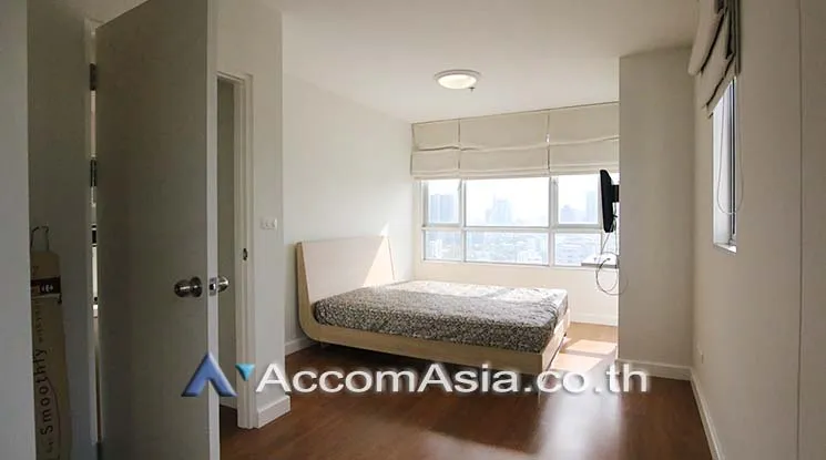 unit 1 Bedroom  Condominium For Sale in Sukhumvit, Bangkok  near BTS Phrom Phong (AA12964)