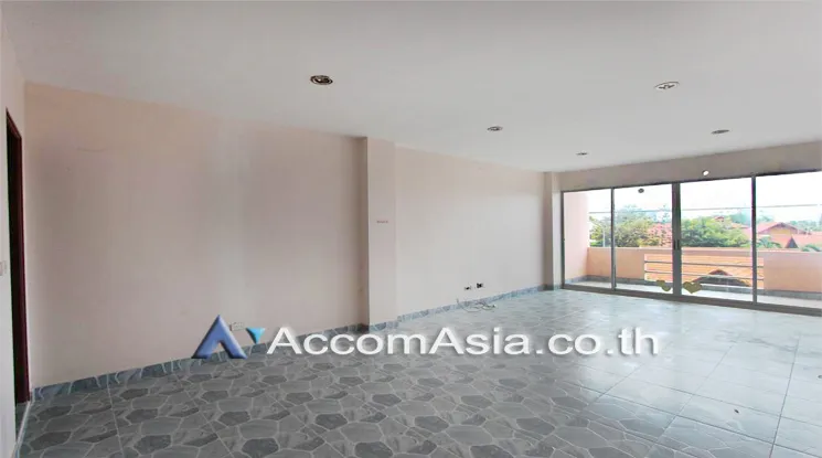 unit Shophouse For Sale in Dusit, Bangkok  (AA12995)
