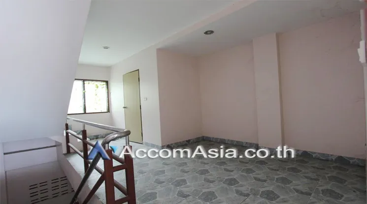 unit Shophouse For Sale in Dusit, Bangkok  (AA12995)