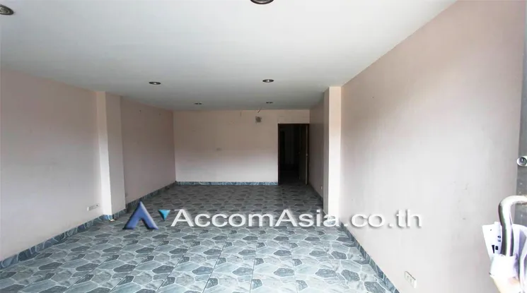 8  Shophouse For Sale in Dusit ,Bangkok  AA12995