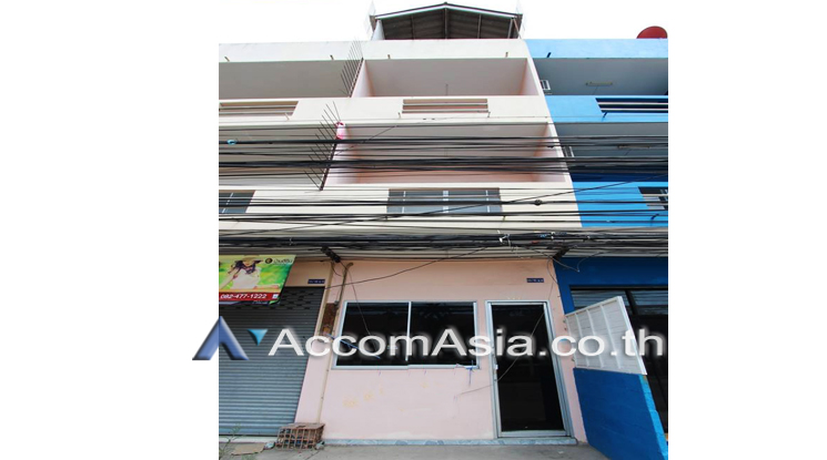 9  Shophouse For Sale in Dusit ,Bangkok  AA12995