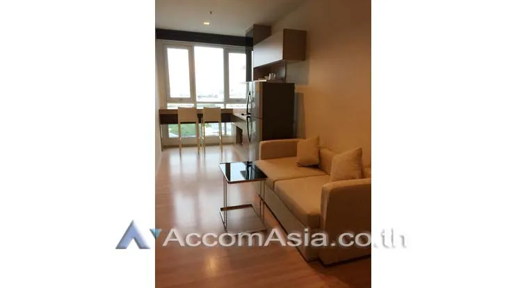 unit 1 Bedroom  Condominium For Rent in Sathorn, Bangkok  near BTS Saphan Taksin (AA13020)