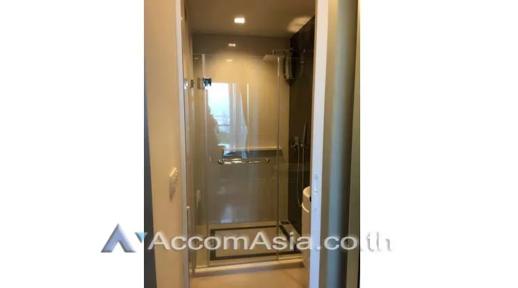 unit 1 Bedroom  Condominium For Rent in Sathorn, Bangkok  near BTS Saphan Taksin (AA13020)