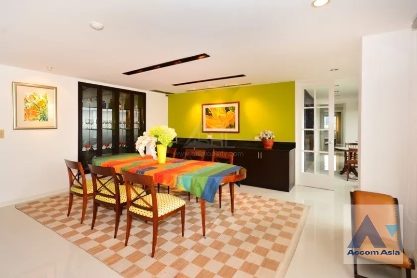 unit 3 Bedrooms  Condominium For Rent in Ploenchit, Bangkok  near BTS Ploenchit (AA13034)