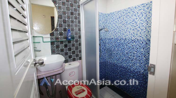 10  Townhouse For Sale in Silom ,Bangkok BTS Saphan Taksin AA13038