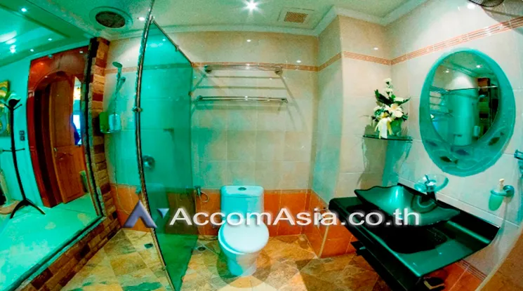 unit 2 Bedrooms  Condominium For Sale in Sukhumvit, Bangkok  (AA13103)