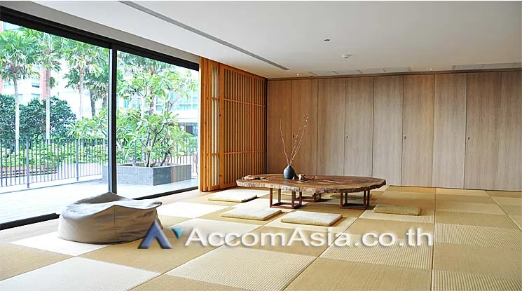 unit 2 Bedrooms  Apartment For Rent in Sukhumvit, Bangkok  near BTS Phra khanong (AA13121)