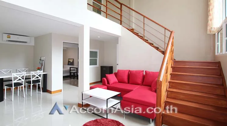 unit 3 Bedrooms  Townhouse For Rent in Sukhumvit, Bangkok  near BTS Thong Lo (AA13203)