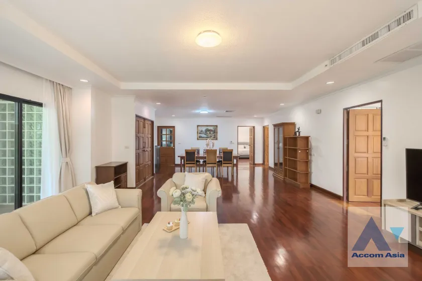unit 3 Bedrooms  Apartment For Rent in Sukhumvit, Bangkok  near BTS Thong Lo (AA13207)