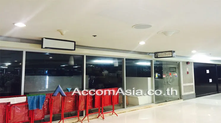 unit Retail / showroom For Sale in Ratchadaphisek, Bangkok  near ARL Ramkhamhaeng (AA13211)