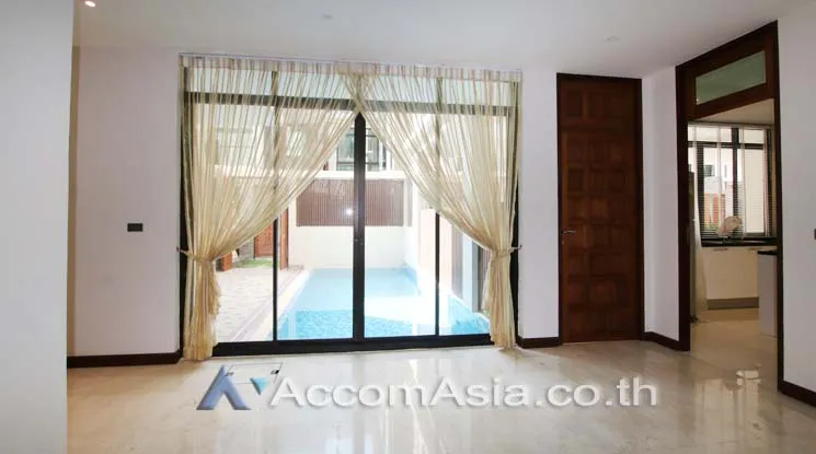 12  4 br House For Rent in Sukhumvit ,Bangkok BTS Phrom Phong at Emporium Pool Compound AA13421