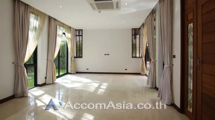 unitPrivate Swimming Pool |  4 Bedrooms  House For Rent in Sukhumvit, Bangkok  near BTS Phrom Phong (AA13421)