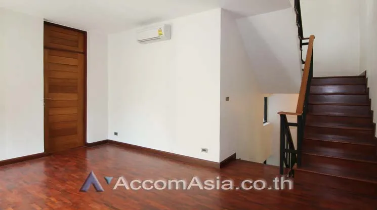 8  4 br House For Rent in Sukhumvit ,Bangkok BTS Phrom Phong at Emporium Pool Compound AA13421