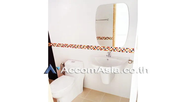 unit Shophouse For Sale in Sukhumvit, Bangkok  (AA13456)