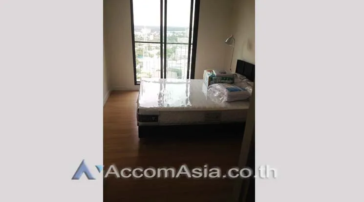 unit 2 Bedrooms  Condominium For Rent in Sathorn, Bangkok  near BTS Chong Nonsi (AA13478)