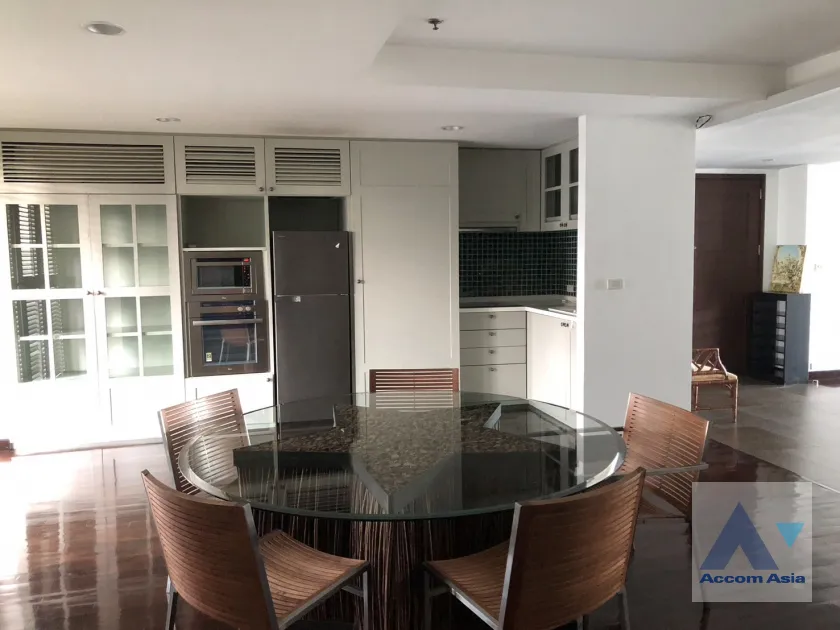 unit 1 Bedroom  Condominium For Rent & Sale in Ploenchit, Bangkok  near BTS Chitlom (AA13575)