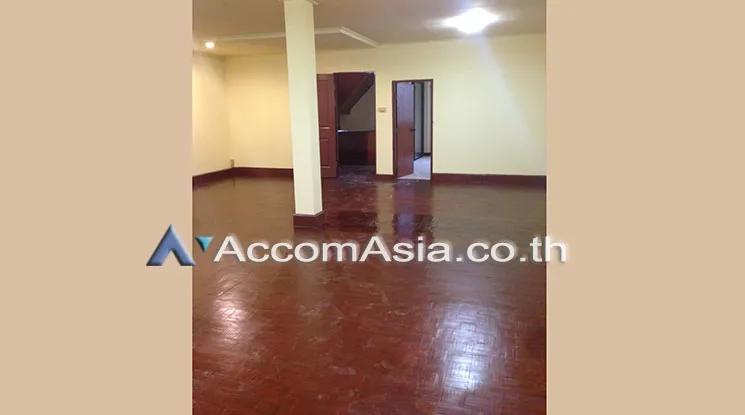 unitHome Office |  6 Bedrooms  Townhouse For Rent in Phaholyothin, Bangkok  near BTS Victory Monument (AA13672)