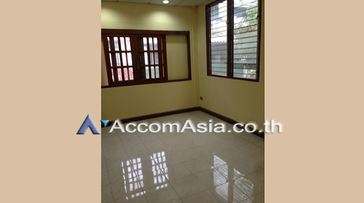 6  6 br Townhouse For Rent in Phaholyothin ,Bangkok BTS Victory Monument AA13672