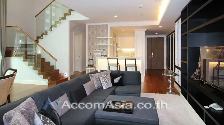 unit 3 Bedrooms  Condominium For Rent in Sukhumvit, Bangkok  near BTS Phrom Phong (AA13700)