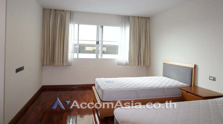 10  3 br Apartment For Rent in Sukhumvit ,Bangkok BTS Nana at Fully Furnished Apartment, Only 2 mins walk to BTS AA13749