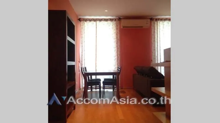 unit 2 Bedrooms  Condominium For Rent in Phaholyothin, Bangkok  near BTS Ratchathewi (AA13816)