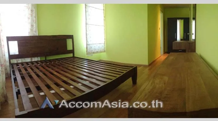 unit 2 Bedrooms  Condominium For Rent in Phaholyothin, Bangkok  near BTS Ratchathewi (AA13816)