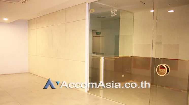 unit Retail / showroom For Rent in Sukhumvit, Bangkok  near BTS Phrom Phong (AA13839)