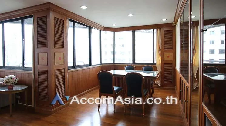 unit 2 Bedrooms  Condominium For Rent in Sukhumvit, Bangkok  near BTS Asok - MRT Sukhumvit (AA13949)
