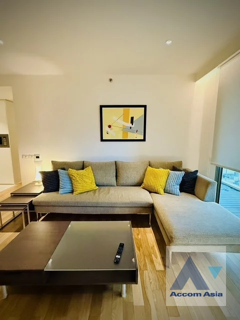  1  2 br Condominium For Rent in Silom ,Bangkok MRT Silom - BTS Sala Daeng at The Legend Saladaeng AA13953