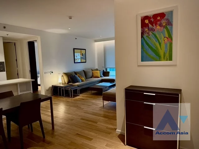 6  2 br Condominium For Rent in Silom ,Bangkok MRT Silom - BTS Sala Daeng at The Legend Saladaeng AA13953
