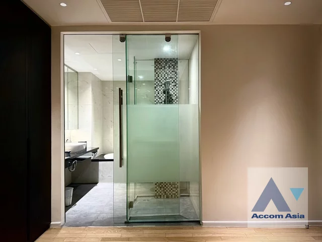 16  2 br Condominium For Rent in Silom ,Bangkok MRT Silom - BTS Sala Daeng at The Legend Saladaeng AA13953