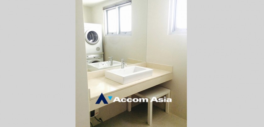 10  2 br Condominium For Rent in Ploenchit ,Bangkok BTS Ratchadamri at The Rajdamri AA14011