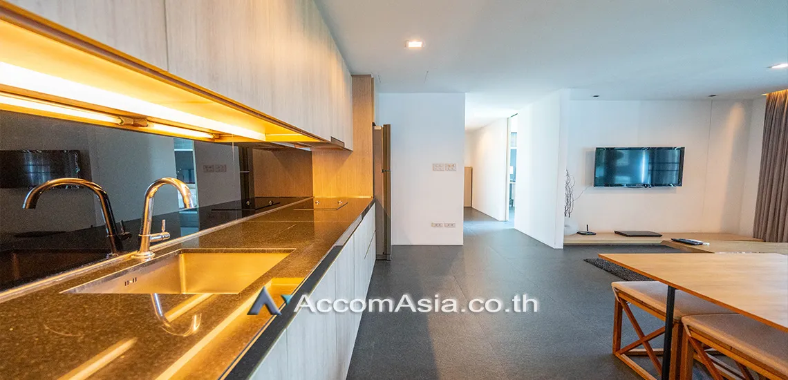 unit 2 Bedrooms  Apartment For Rent in Sukhumvit, Bangkok  near BTS Phra khanong (AA14013)