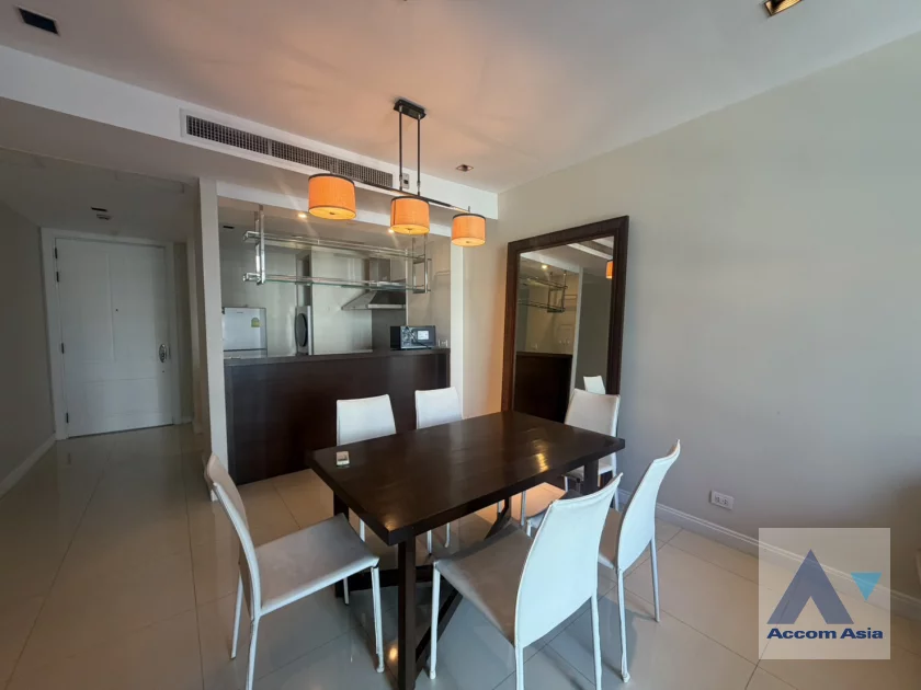 unit 2 Bedrooms  Condominium For Rent in Ploenchit, Bangkok  near BTS Ploenchit (AA14213)