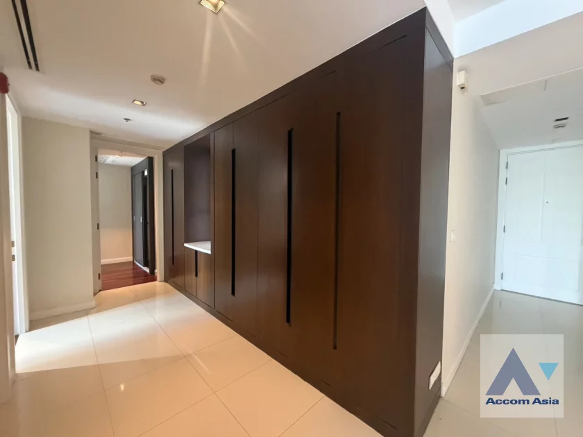 6  2 br Condominium For Rent in Ploenchit ,Bangkok BTS Ploenchit at Athenee Residence AA14213