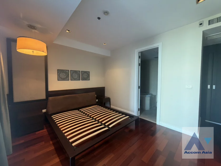 8  2 br Condominium For Rent in Ploenchit ,Bangkok BTS Ploenchit at Athenee Residence AA14213